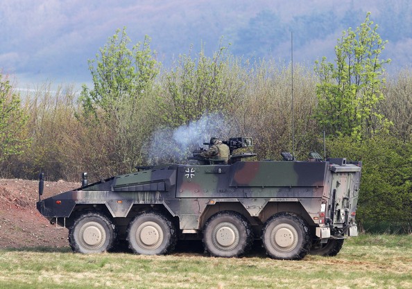 Vũ khí, khí tài, binh sỹ quân đội Đức tham gia tập trận Military Contacts 2012